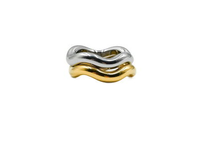 wavy modern ring in gold and silver