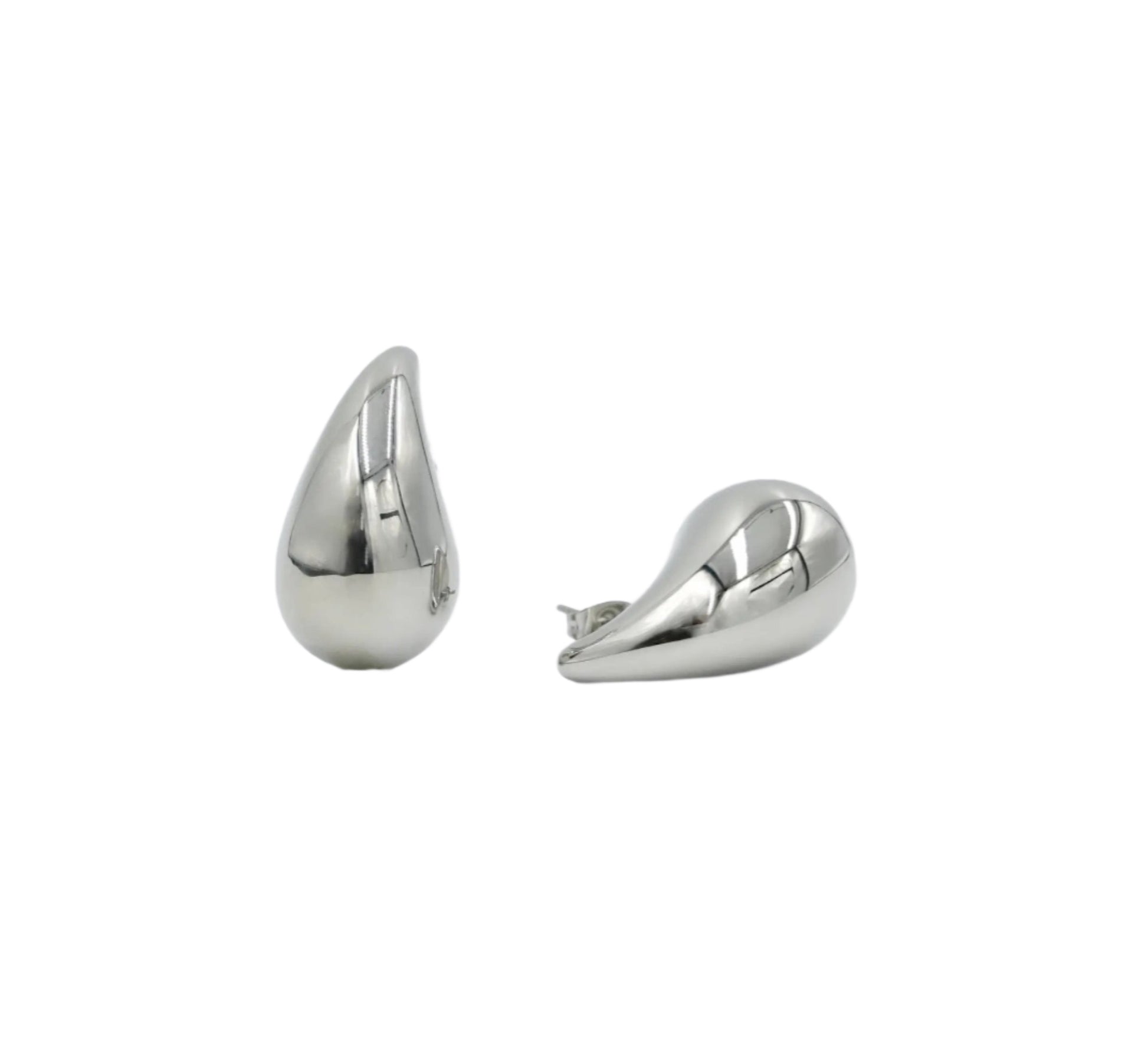 Chucky silver bottega tear drop style earring 