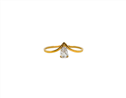 Arrow diamond stacker ring in gold 