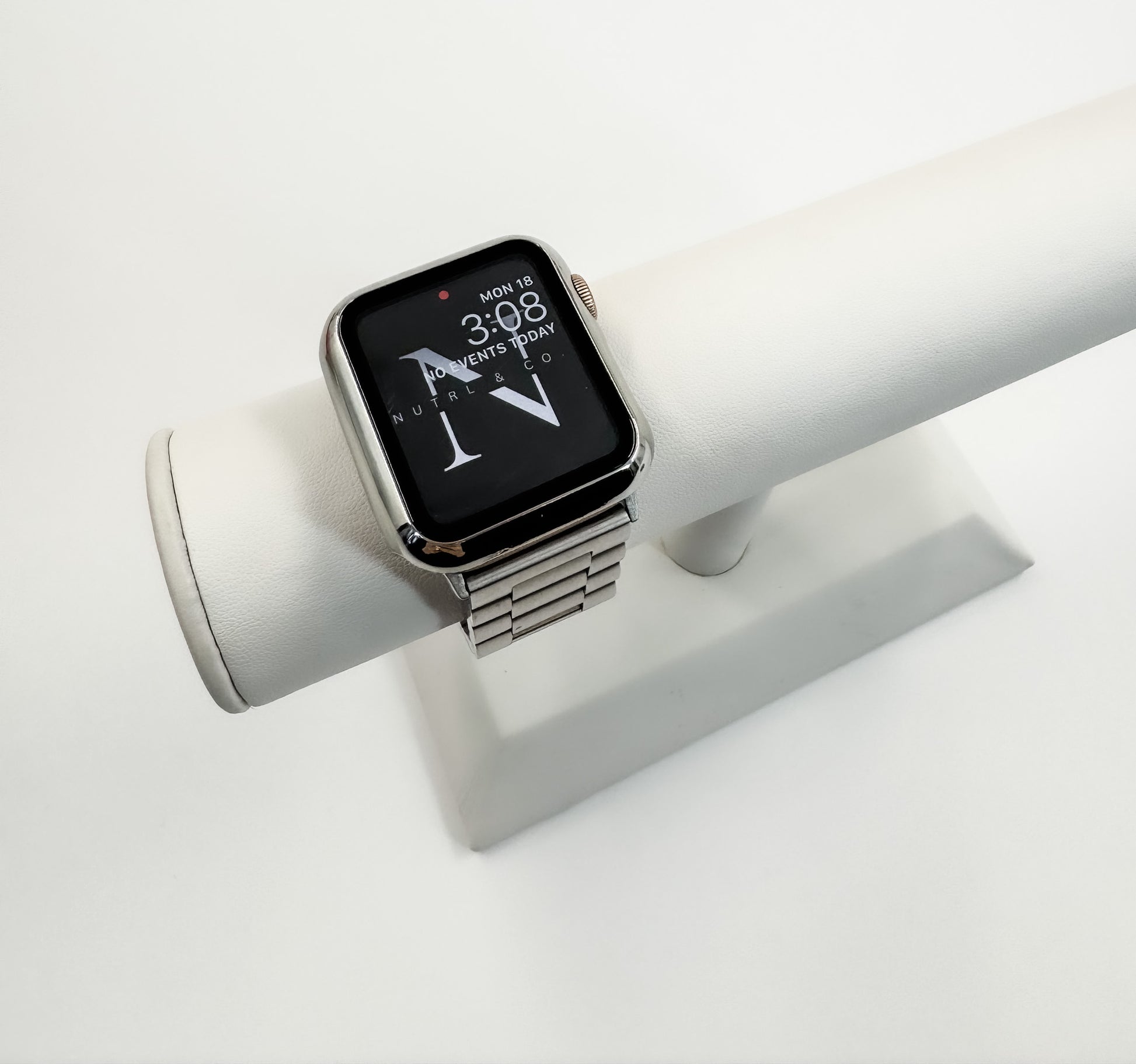 Metal silver apple watch band with case